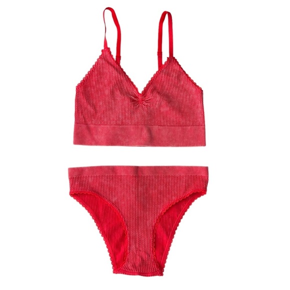 Fabletics Cable Knit Bralette and Brief Set Color Washed Strawberry Red Size Med - Picture 1 of 13
